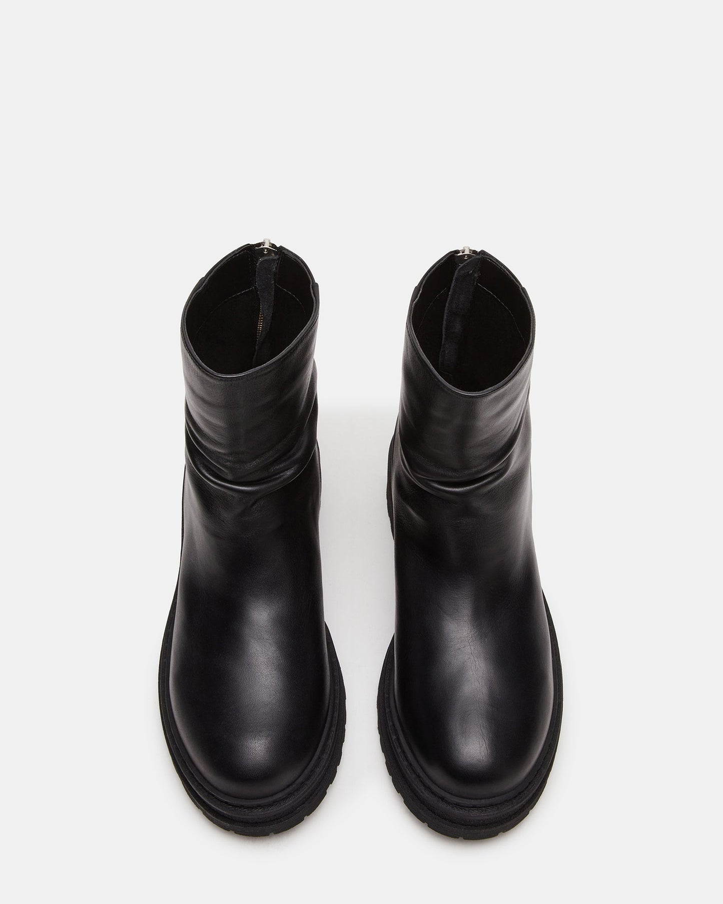 ESSENTIAL BLACK LEATHER