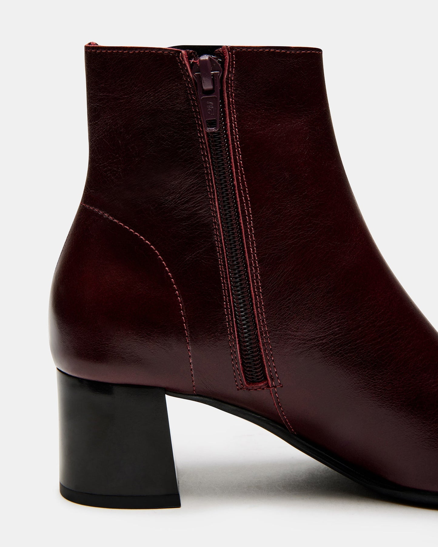 KINZIE RED LEATHER