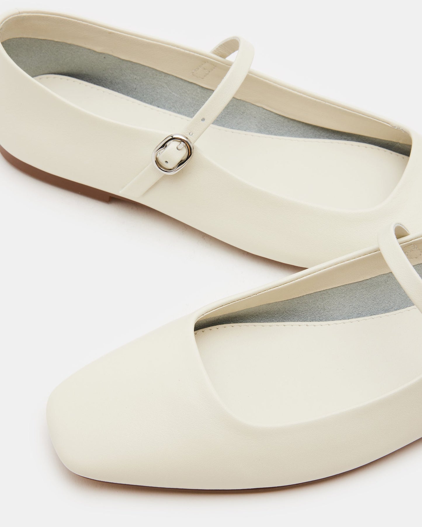 MAPLE IVORY LEATHER