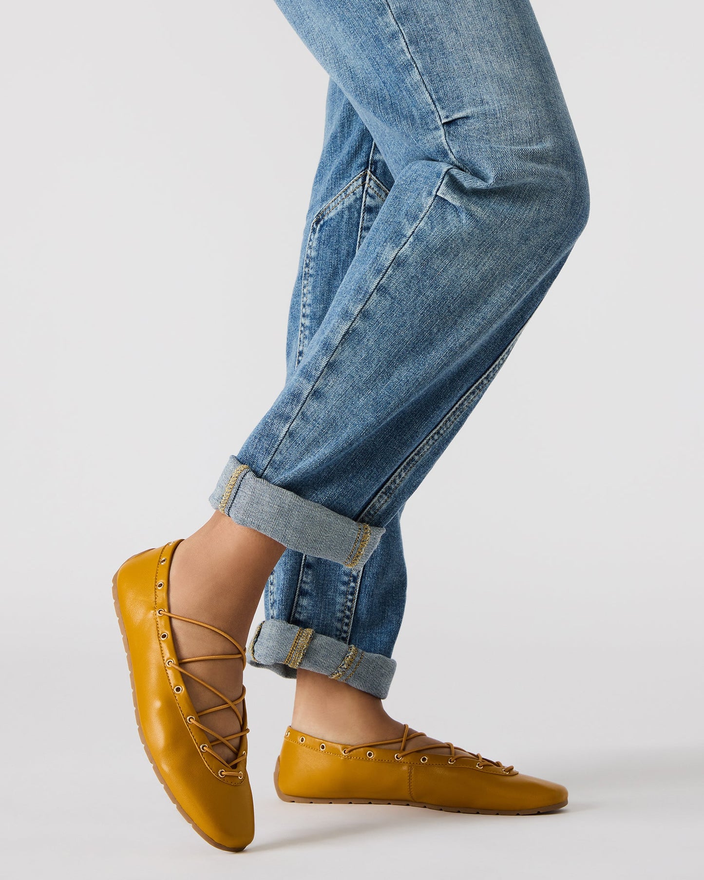 POINTE BANANA LEATHER