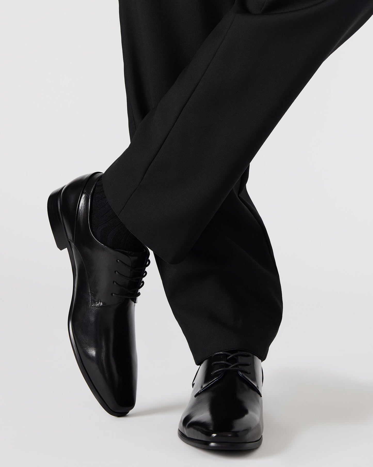 GEMARI BLACK LEATHER